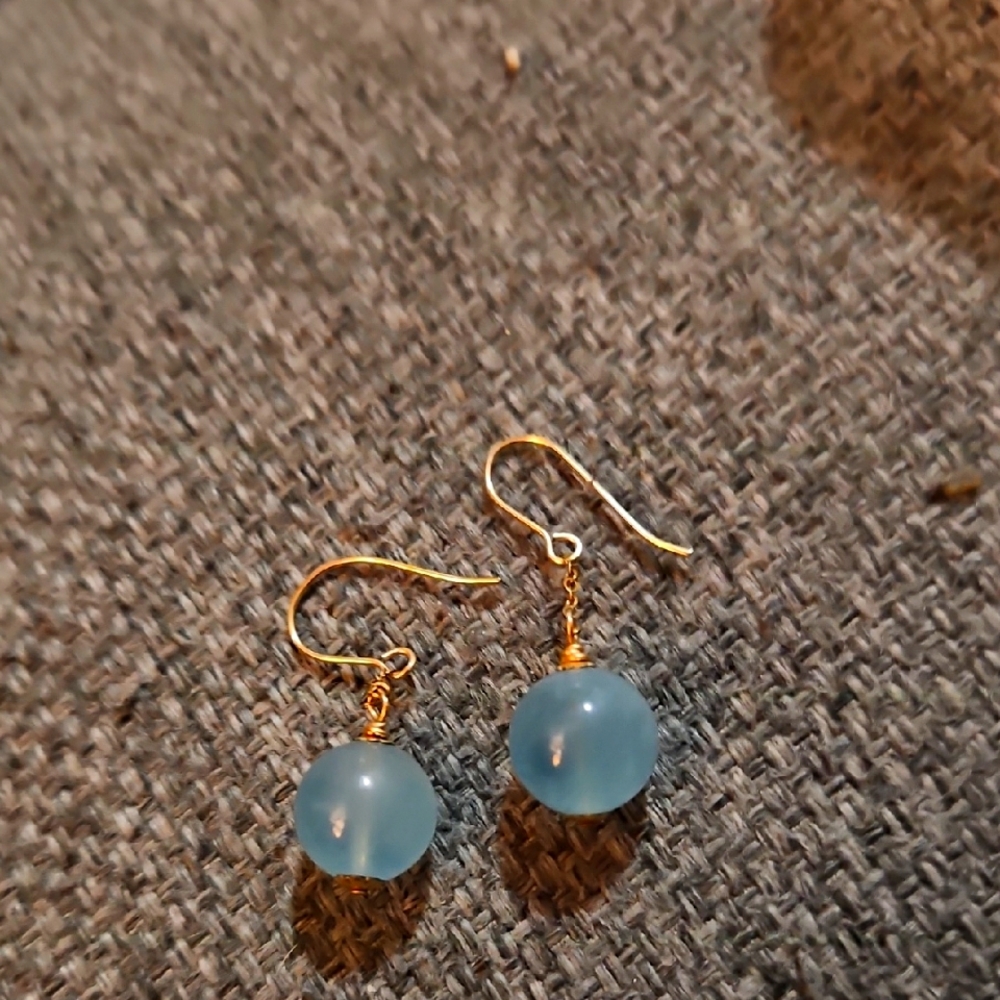 Elegant 14K Gold and Blue Earrings